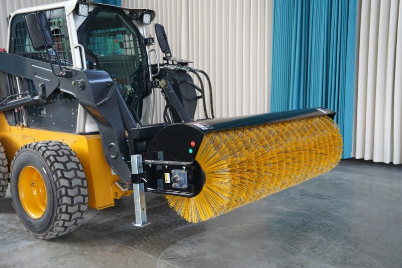 72 Skid Steer Hydraulic Rotary Angle Broom Sweeper, Standard Flow, Bi-Directional, 22” Brush Diameter